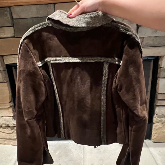 Authentic suede leather Guess jacket. Size Small in rich brown color. - Picture 2 of 6